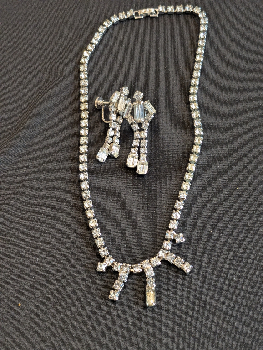 Vintage 2007s Crystal Rhinestone Necklace and Earring Set - Silver Clear